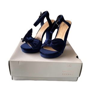 LC Lauren Conrad Azalea Navy heels. Velvet bow. Size 9. Never worn.